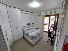 Casa com 3 Quartos à venda, 205m² no Espiríto Santo, Porto Alegre - Foto 22