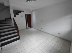 Casa com 2 Quartos para alugar, 90m² no Jardim Guerreiro, Cotia - Foto 2