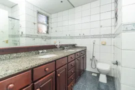 Apartamento com 3 Quartos para alugar, 130m² no Auxiliadora, Porto Alegre - Foto 33