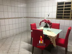 Casa com 3 Quartos à venda, 300m² no Minas Gerais, Uberlândia - Foto 2