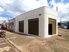 Loja / Salão / Ponto Comercial para alugar, 130m² no Jardim Agari, Londrina - Foto 1