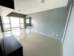 Apartamento com 3 Quartos para alugar, 132m² no Ponta Negra, Manaus - Foto 2