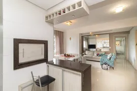 Apartamento com 2 Quartos à venda, 74m² no Passo da Areia, Porto Alegre - Foto 6