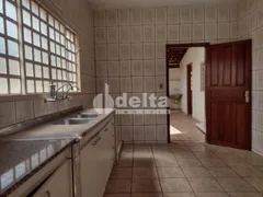 Casa com 3 Quartos à venda, 222m² no Alto Umuarama, Uberlândia - Foto 4