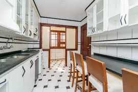 Casa com 4 Quartos para alugar, 300m² no Boa Vista, Porto Alegre - Foto 16