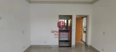 Casa com 3 Quartos para alugar, 100m² no Jardim Rebouças, Maringá - Foto 19