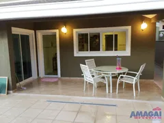 Casa de Condomínio com 3 Quartos à venda, 265m² no Loteamento Villa Branca, Jacareí - Foto 17