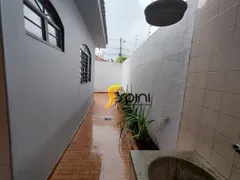 Casa com 4 Quartos para alugar, 250m² no Centro, Uberlândia - Foto 13