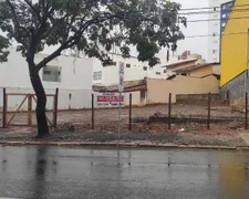 Terreno / Lote / Condomínio para alugar, 2m² no Centro, Montes Claros - Foto 2