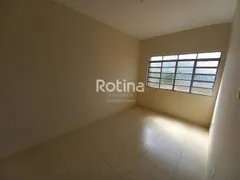 Apartamento com 3 Quartos para alugar, 103m² no Centro, Uberlândia - Foto 3