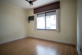 Apartamento com 3 Quartos para alugar, 138m² no Auxiliadora, Porto Alegre - Foto 17