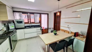 Casa de Condomínio com 3 Quartos à venda, 221m² no Granja Viana, Carapicuíba - Foto 14