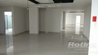 Conjunto Comercial / Sala para alugar, 22m² no Osvaldo Rezende, Uberlândia - Foto 6