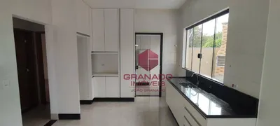 Casa com 3 Quartos para alugar, 100m² no Jardim Rebouças, Maringá - Foto 10