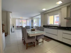Casa de Condomínio com 3 Quartos à venda, 150m² no Jurerê, Florianópolis - Foto 1