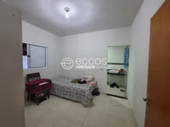 Casa com 2 Quartos à venda, 132m² no Jardim Holanda, Uberlândia - Foto 8