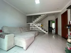 Casa com 3 Quartos à venda, 240m² no Colonial, Contagem - Foto 2