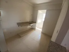 Apartamento com 2 Quartos para alugar, 60m² no Pampulha, Uberlândia - Foto 5