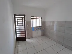 Casa com 2 Quartos para alugar, 48m² no Santa Monica, Londrina - Foto 5