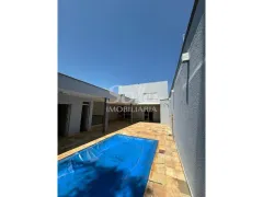 com 3 Quartos para alugar, 10m² no Osvaldo Rezende, Uberlândia - Foto 8