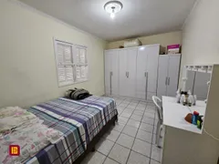 Casa com 3 Quartos à venda, 109m² no Barreiros, São José - Foto 9