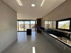 Casa de Condomínio com 3 Quartos à venda, 231m² no Condomínio Belvedere II, Cuiabá - Foto 3