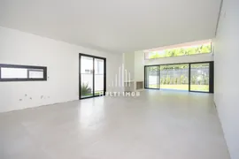Casa de Condomínio com 3 Quartos à venda, 250m² no Vila Nova, Porto Alegre - Foto 2