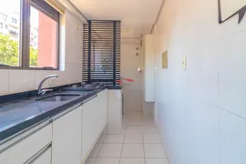 Apartamento com 2 Quartos à venda, 81m² no Passo da Areia, Porto Alegre - Foto 11