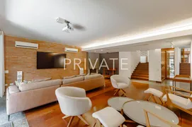 Casa com 4 Quartos para alugar, 418m² no Jardim América, São Paulo - Foto 31