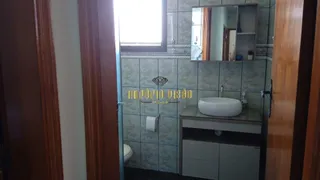 Sobrado com 3 Quartos à venda, 238m² no Cidade Boa Vista, Suzano - Foto 17