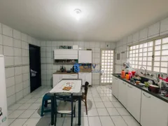 Sobrado com 3 Quartos à venda, 250m² no Universitário, Londrina - Foto 7