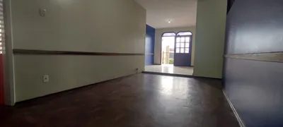 Casa Comercial com 3 Quartos para alugar, 150m² no Capuchinhos, Feira de Santana - Foto 16