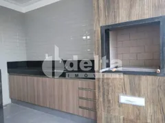 Casa de Condomínio com 4 Quartos à venda, 231m² no Granja Marileusa , Uberlândia - Foto 2