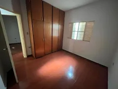 Casa com 3 Quartos para alugar, 190m² no Santa Luzia, Uberlândia - Foto 23