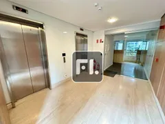 Conjunto Comercial / Sala para alugar, 230m² no Itaim Bibi, São Paulo - Foto 2