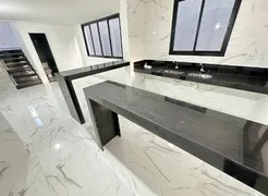 Casa com 3 Quartos à venda, 180m² no Santa Amélia, Belo Horizonte - Foto 8