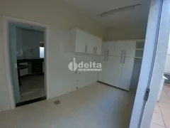 Casa de Condomínio com 4 Quartos à venda, 313m² no Morada da Colina, Uberlândia - Foto 12