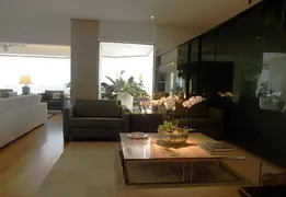 Apartamento com 3 Quartos para alugar, 250m² no Vila Suzana, São Paulo - Foto 2