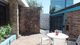 Casa com 4 Quartos para alugar, 160m² no Chácara das Pedras, Porto Alegre - Foto 2