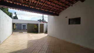 Casa com 3 Quartos à venda, 199m² no Cidade Jardim, Uberlândia - Foto 3