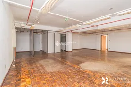 Conjunto Comercial / Sala para alugar, 242m² no Centro Histórico, Porto Alegre - Foto 7