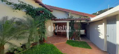 Casa com 4 Quartos à venda, 283m² no Daniel Fonseca, Uberlândia - Foto 2