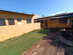 Casa com 2 Quartos para alugar, 100m² no Parque Residencial Joaquim Toledo Piza, Londrina - Foto 3