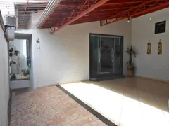 Casa com 3 Quartos à venda, 300m² no Jaraguá, Uberlândia - Foto 2