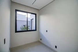 Casa de Condomínio com 4 Quartos à venda, 220m² no Alphaville, Uberlândia - Foto 9