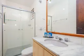 Sobrado com 3 Quartos à venda, 225m² no Água Verde, Curitiba - Foto 46