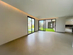 Casa de Condomínio com 4 Quartos à venda, 354m² no Jardim Versailles, Uberlândia - Foto 3