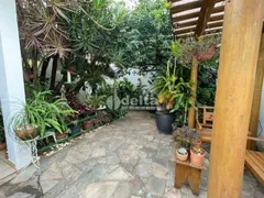 Casa com 3 Quartos à venda, 250m² no Umuarama, Uberlândia - Foto 3