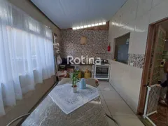 Casa com 3 Quartos à venda, 222m² no Cidade Jardim, Uberlândia - Foto 5