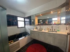 Casa de Condomínio com 4 Quartos à venda, 420m² no Alphaville, Santana de Parnaíba - Foto 3